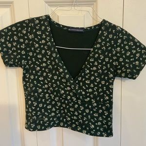 Brandy Melville cropped v neck shirt